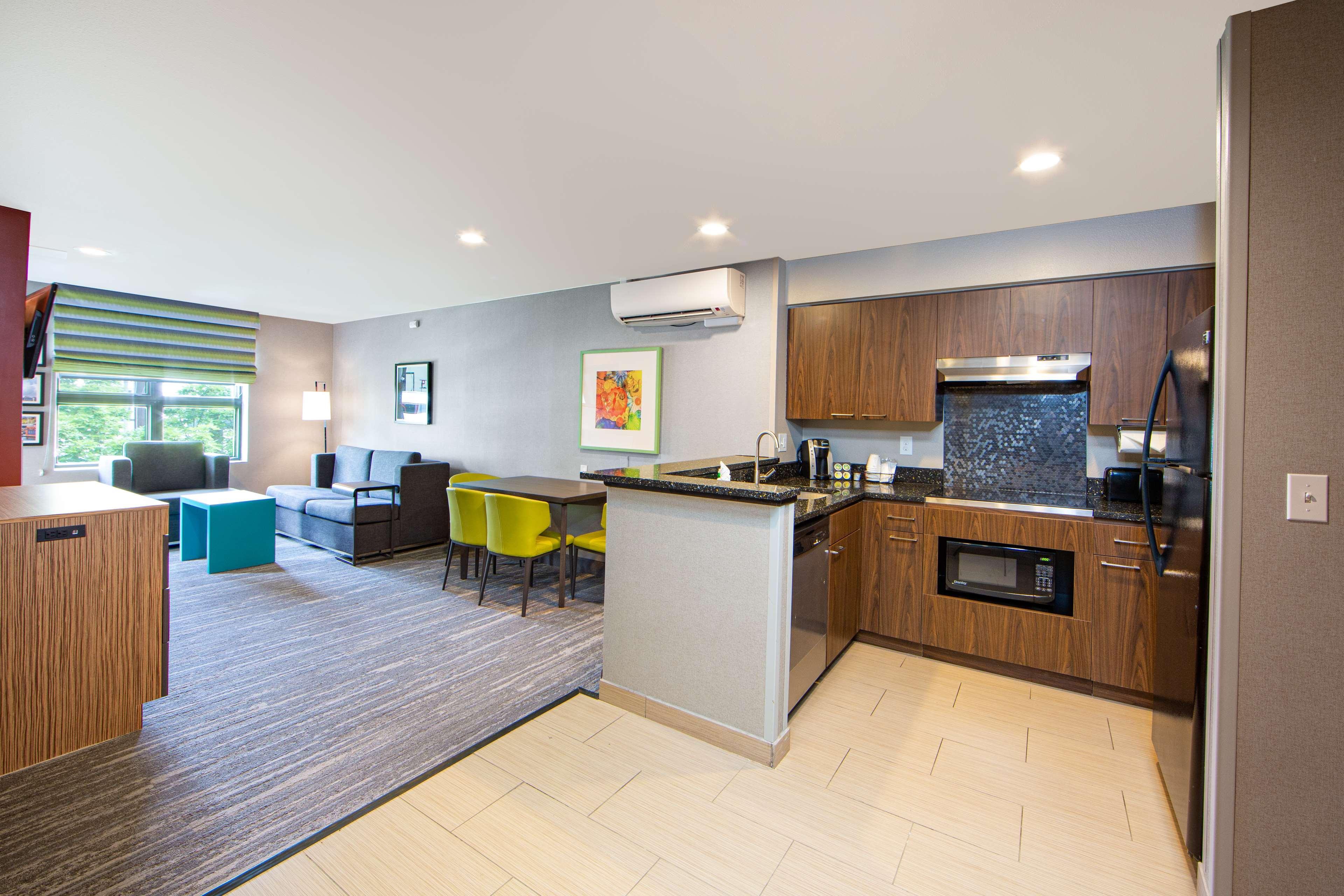 Hampton & Seattle-downtown 3*
